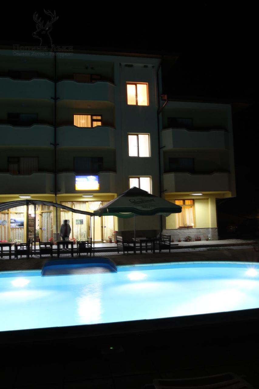 Hotel Restaurant Popini Laki Ягодина Экстерьер фото